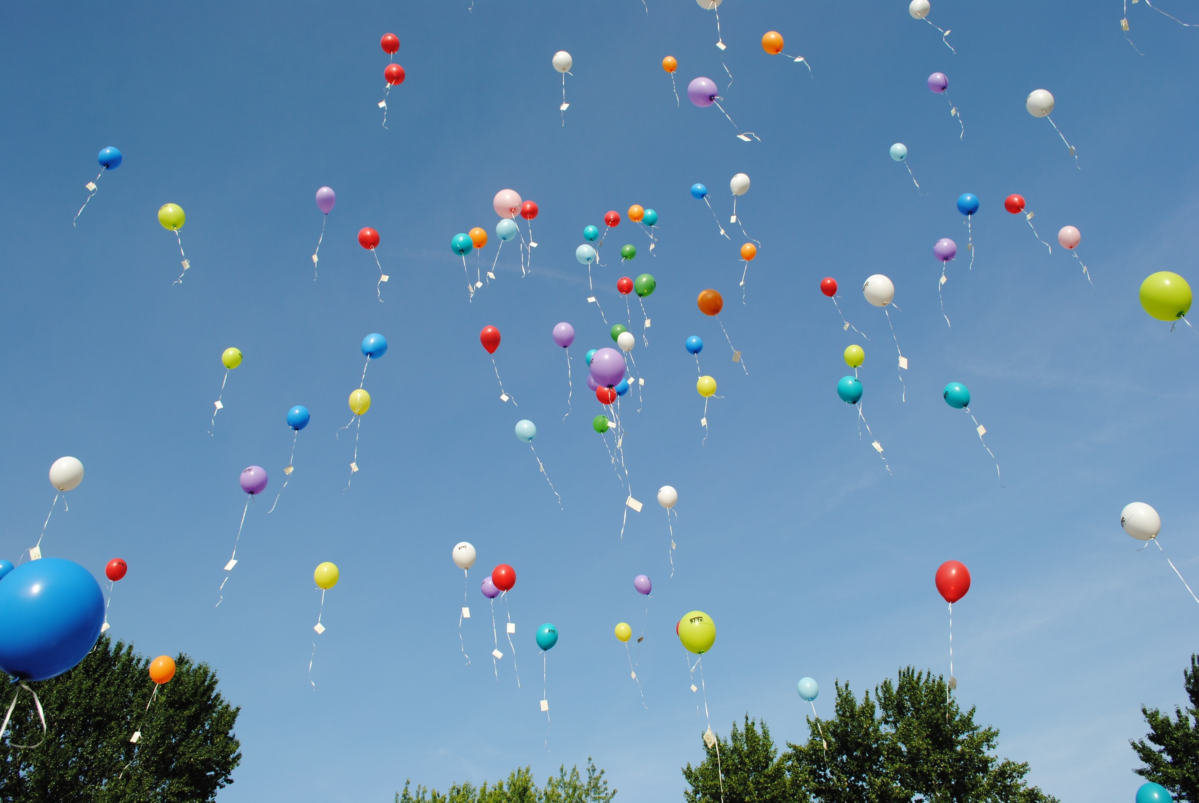 摄图网-天空中的气球